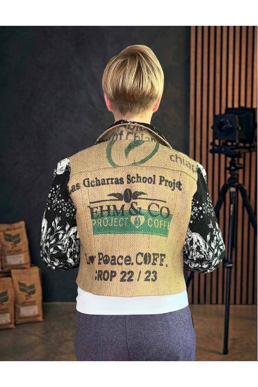 Jeansjacke mit Puffärmeln