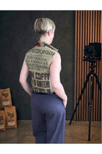 Weste aus Kaffeejute mit kühlendem Leinenfutter